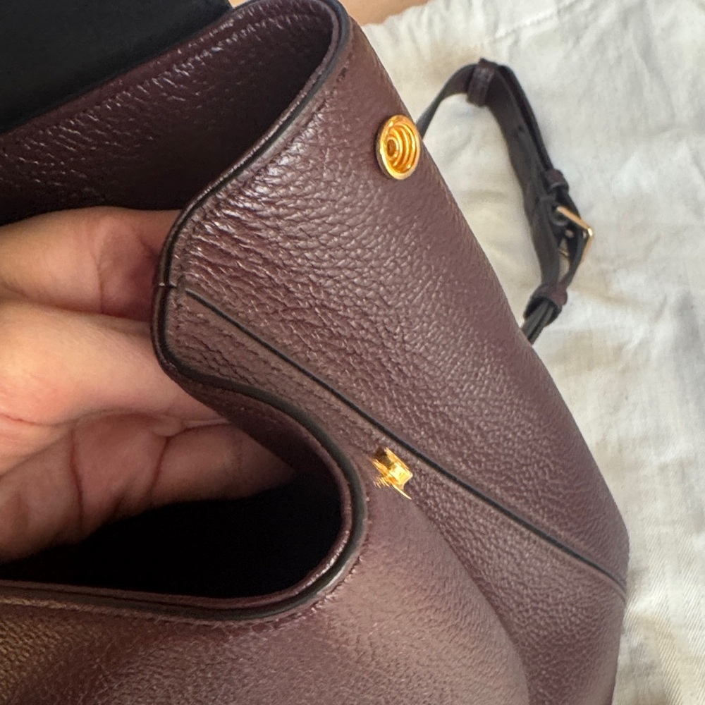 Mulberry Bayswater Backpack in oxblood color - Picture 4 of 9